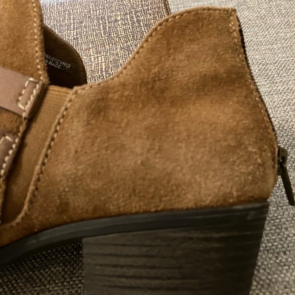 Earth Origins Destiny Suede Heeled Brown Ankle Boot Women's Size 8.5W - Picture 8 of 16